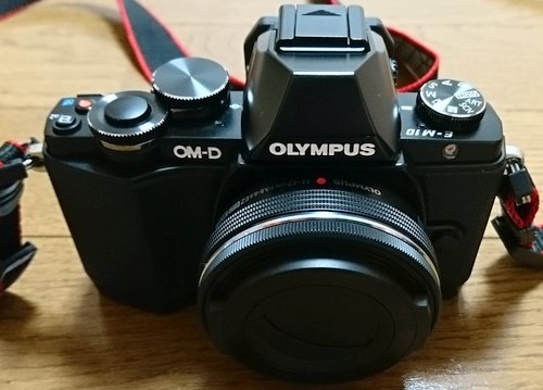 OLYMPUS OM-D E-M10